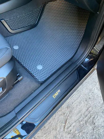EVA koberec spolujezdce s originálním uchycením pro BMW